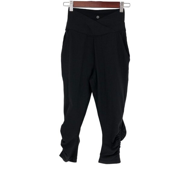 Lululemon Sunset Salutation Cropped leggings loose fit  ruched pockets Black 4 - Picture 2 of 16